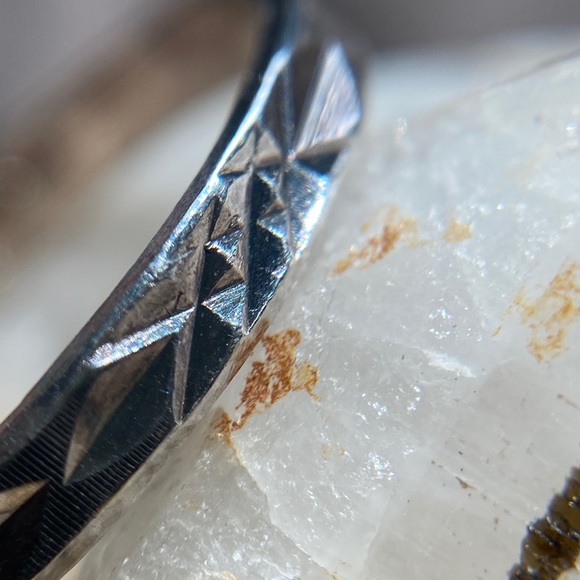 Sterling Silver 925 Unique Ring - Picture 2 of 4